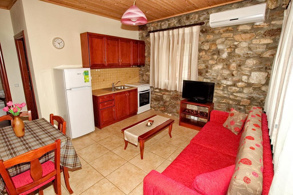 Mirtofiton Traditional Apartments Tsikrikonis מראה חיצוני תמונה
