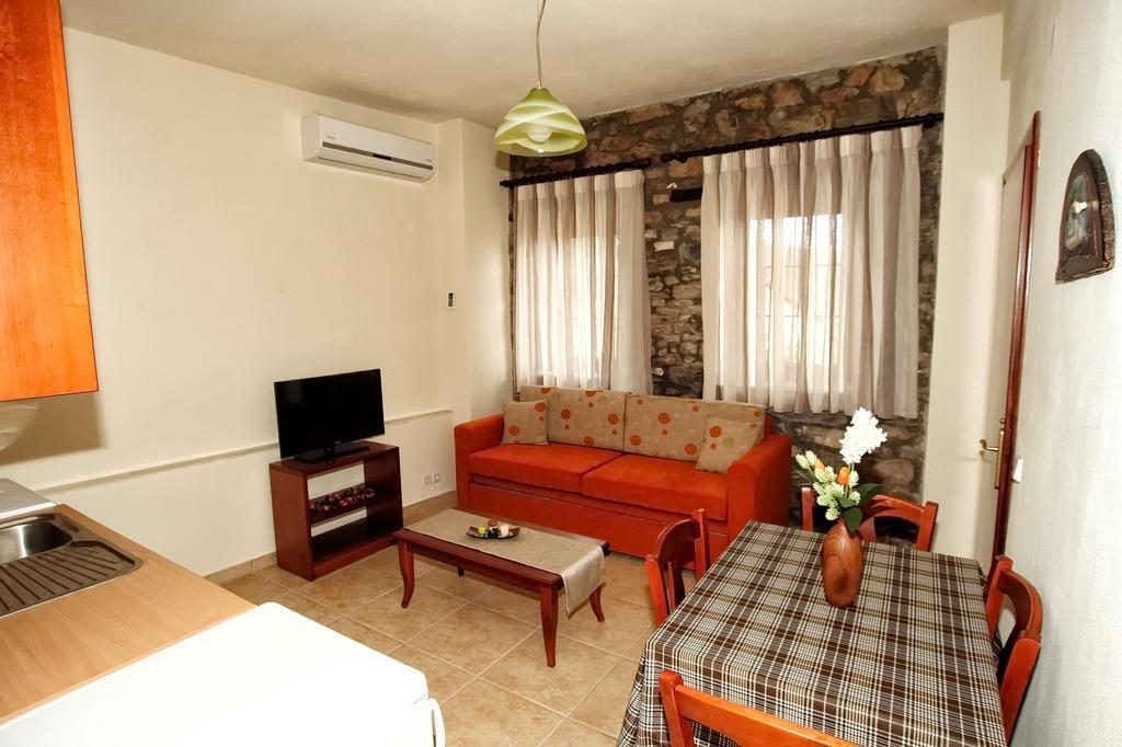Mirtofiton Traditional Apartments Tsikrikonis מראה חיצוני תמונה